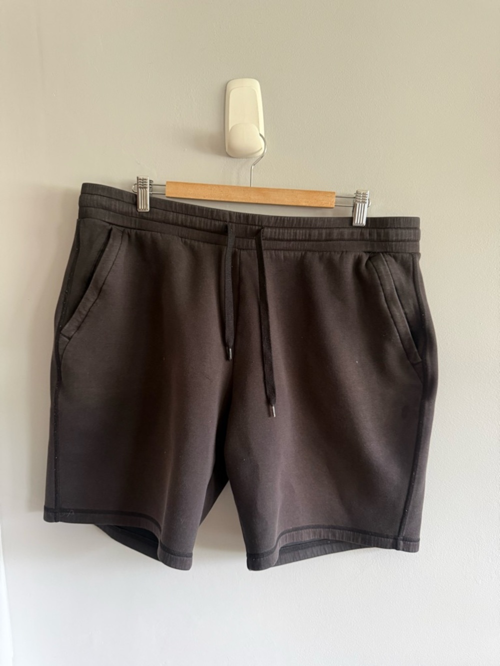 32 Degrees Cool Men’s Black Performance Shorts XL Elastic Waist Drawstring